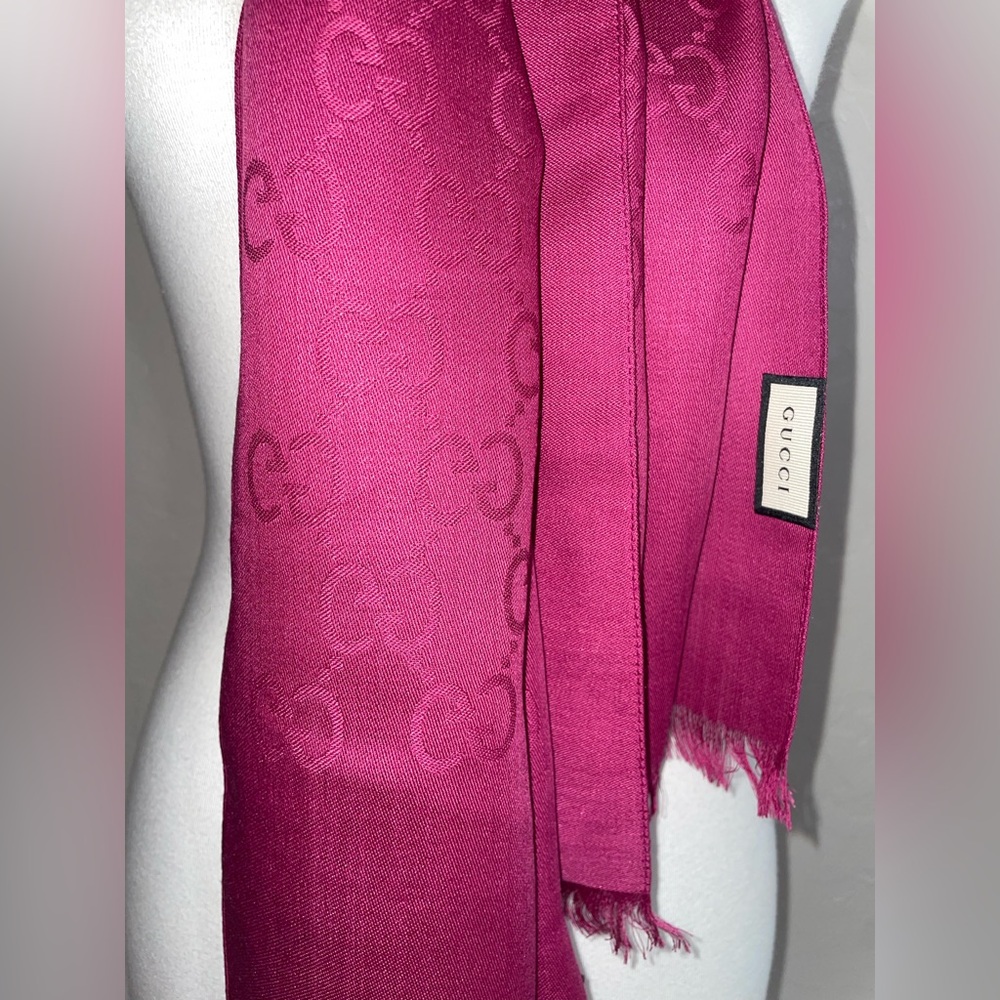 🎉HP🎉New! Gucci Logo Double GG Silk/Wool Pink Scarf 71”x18”-Made in Italy🇮🇹 - Picture 13 of 14
